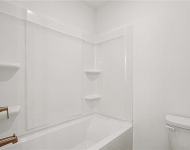 240 Silverleaf Trl - Photo Thumbnail 20