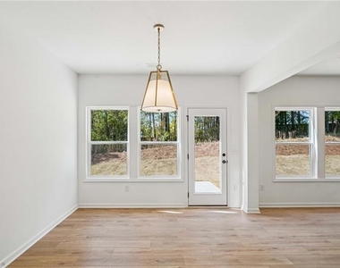 240 Silverleaf Trl - Photo Thumbnail 9