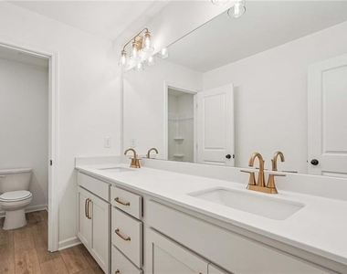 240 Silverleaf Trl - Photo Thumbnail 19