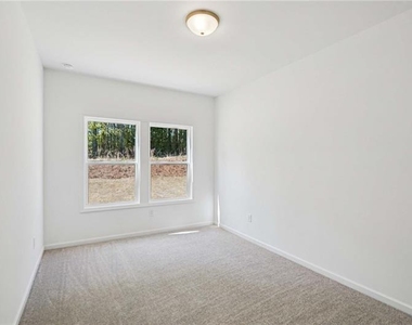 240 Silverleaf Trl - Photo Thumbnail 16