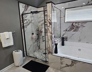 684 Armitage Way - Photo Thumbnail 19