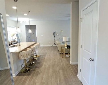 684 Armitage Way - Photo Thumbnail 5