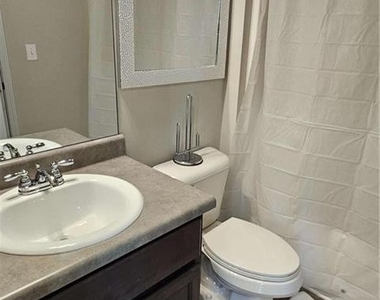 684 Armitage Way - Photo Thumbnail 4