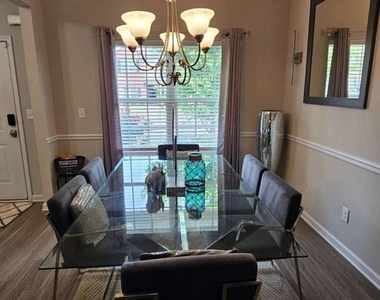 684 Armitage Way - Photo Thumbnail 3