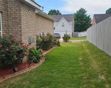 684 Armitage Way - Photo Thumbnail 22