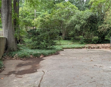 4300 Rickenbacker Way Ne - Photo Thumbnail 6