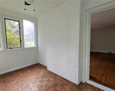 4300 Rickenbacker Way Ne - Photo Thumbnail 13