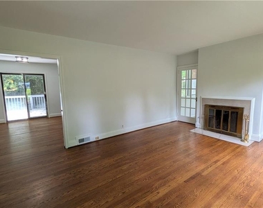 4300 Rickenbacker Way Ne - Photo Thumbnail 11