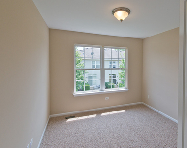 2927 White Thorn Circle - Photo Thumbnail 7