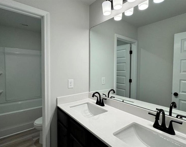3762 Dover Run Lane - Photo Thumbnail 13