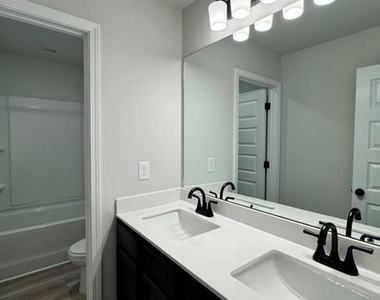 3762 Dover Run Lane - Photo Thumbnail 15