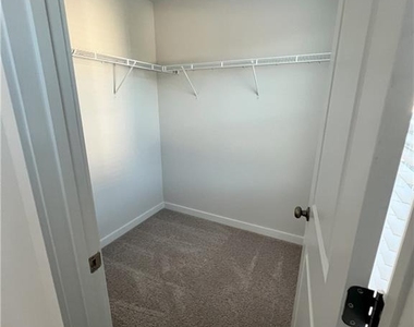 21 Founders Drive - Photo Thumbnail 20