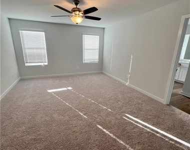 21 Founders Drive - Photo Thumbnail 14