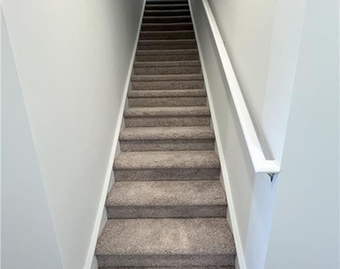 21 Founders Drive - Photo Thumbnail 11