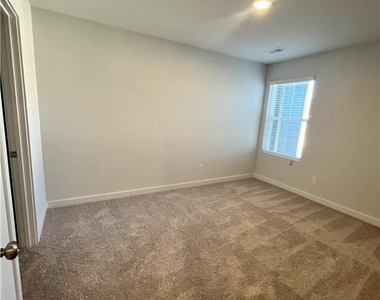 21 Founders Drive - Photo Thumbnail 21