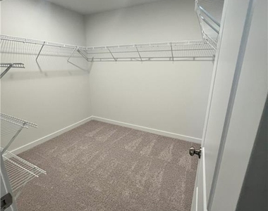 21 Founders Drive - Photo Thumbnail 18