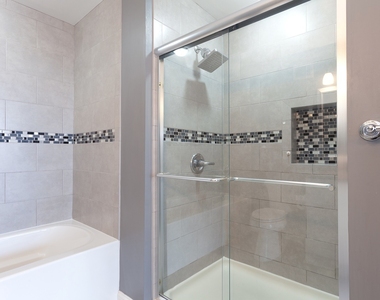 330 N Jefferson Street - Photo Thumbnail 13