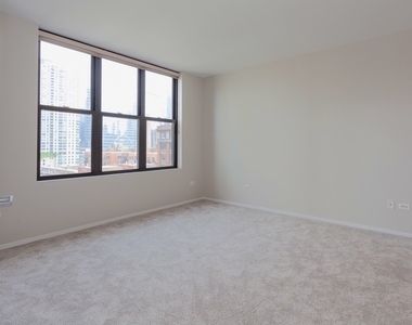 330 N Jefferson Street - Photo Thumbnail 8