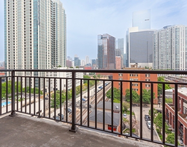 330 N Jefferson Street - Photo Thumbnail 17