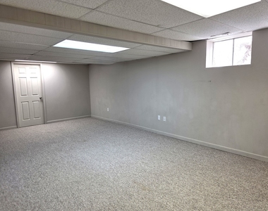 87 W Surrey Lane - Photo Thumbnail 47