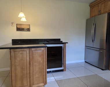 87 W Surrey Lane - Photo Thumbnail 16