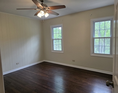 87 W Surrey Lane - Photo Thumbnail 40