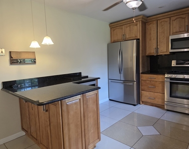 87 W Surrey Lane - Photo Thumbnail 15