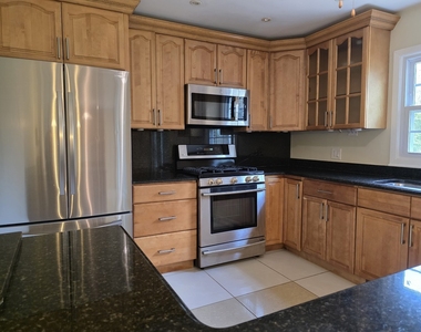 87 W Surrey Lane - Photo Thumbnail 14