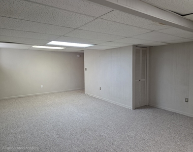 87 W Surrey Lane - Photo Thumbnail 49