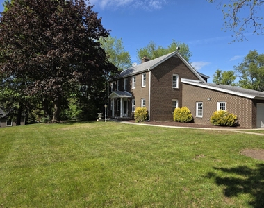 87 W Surrey Lane - Photo Thumbnail 1