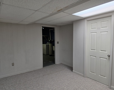 87 W Surrey Lane - Photo Thumbnail 48