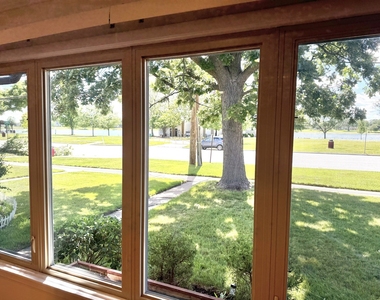 2185 Lee Street - Photo Thumbnail 25