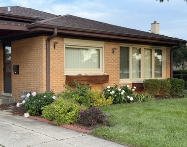 2185 Lee Street - Photo Thumbnail 3