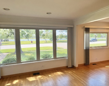 2185 Lee Street - Photo Thumbnail 23