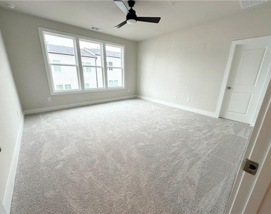 1237 Waldon Crossing - Photo Thumbnail 10