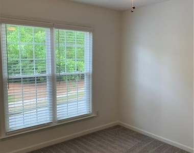 3470 Stoneham Drive - Photo Thumbnail 17