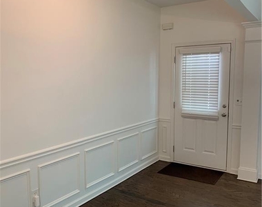 3470 Stoneham Drive - Photo Thumbnail 4