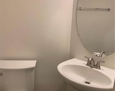 3470 Stoneham Drive - Photo Thumbnail 8