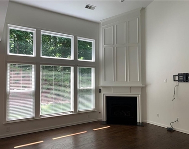 3470 Stoneham Drive - Photo Thumbnail 9