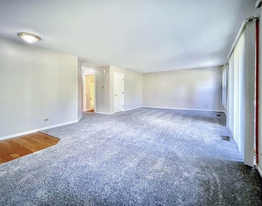 120 Inverness Court - Photo Thumbnail 3