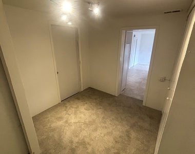 440 W Meadow Avenue - Photo Thumbnail 9