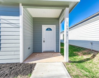 16982 W Hammon - Photo Thumbnail 1