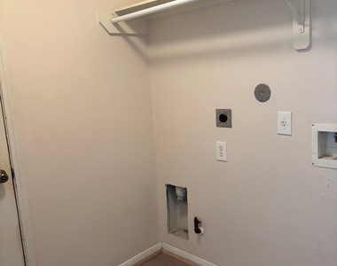 22531 Goss Spring Court - Photo Thumbnail 19