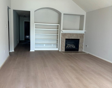 22531 Goss Spring Court - Photo Thumbnail 3