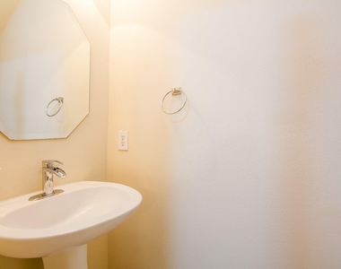 127 Villa Oaks - Photo Thumbnail 17