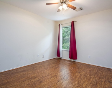 127 Villa Oaks - Photo Thumbnail 25