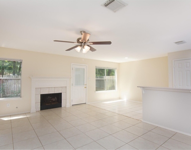 127 Villa Oaks - Photo Thumbnail 10