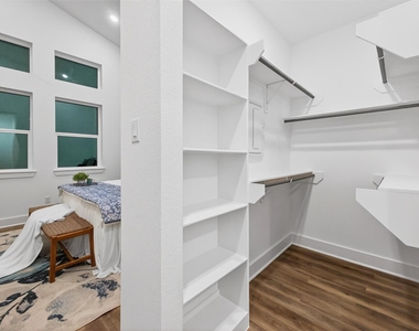 3003 Delano Street - Photo Thumbnail 45