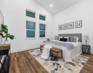 3003 Delano Street - Photo Thumbnail 44