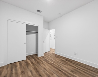 3003 Delano Street - Photo Thumbnail 39